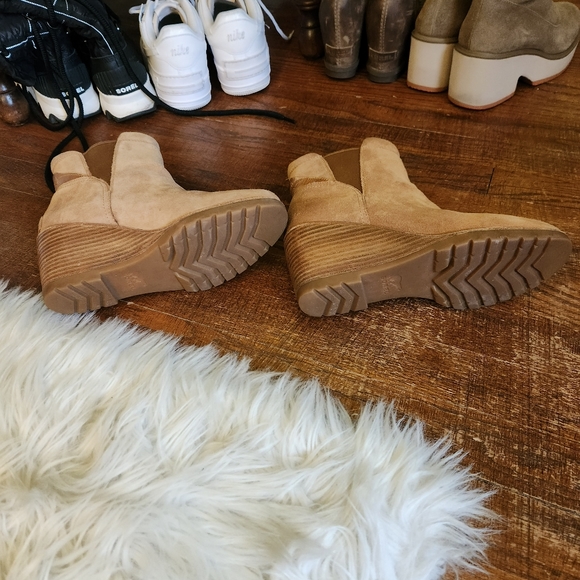 Sorel boots, size 9.5, color Camel - Picture 4 of 5